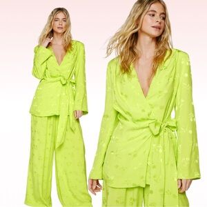 Nwt NASTY GAL Premium Floral Satin Wrap Waist Blazer in lime (Sz 0)